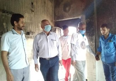 "انتقالي عدن" يؤازر الأسرة المنكوبة بسبب الحريق (صور)