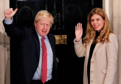  خطيبة جونسون تتعافى من أعراض كورونا