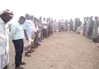 لجنة بـ"الانتقالي" توعي الحزام الأمني في قلنسية بكورونا