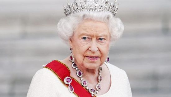  الملكة إليزابيث الثانية توجه خطابًا لبريطانيا حول أزمة كورونا