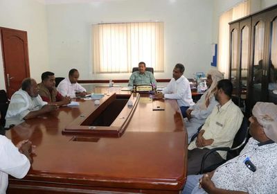 اتفاق على خفض تعريفة المواصلات بالمكلا