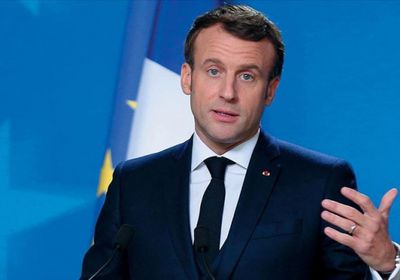 ماكرون يطالب طهران باحترام تعهداتها النووية