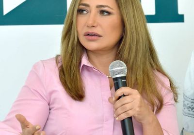 ليلى علوي تنعي زوجها السابق منصور الجمال