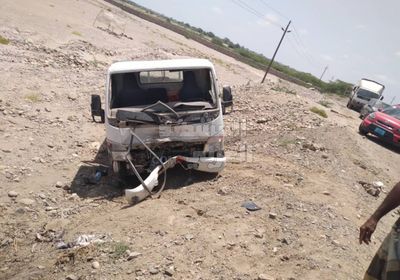 ضحيتان في حادث مروري بأبين (صور)