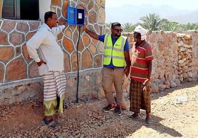 "خليفة الإنسانية" تطلق مشروع كهرباء "عورة" بسقطرى