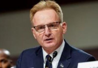 وزير البحرية الأمريكي يستقيل من منصبه لهذا السبب