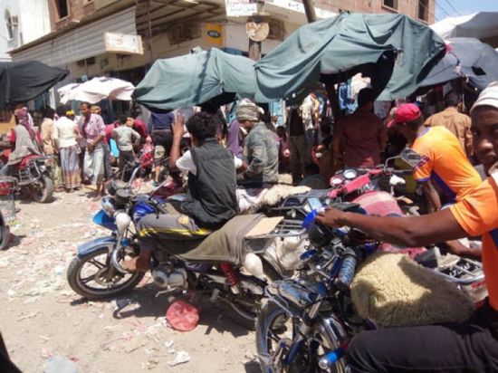 قتيل وجريح في إطلاق النار بسوق قات الحصن