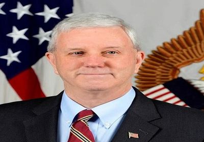 تعيين جيم ماكفيرسون قائمًا بأعمال وزير البحرية الأمريكي