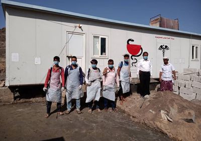 تجنباً لكورونا.. تعقيم معسكر اللواء الخامس دعم وإسناد بردفان