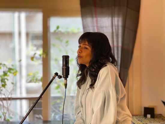 أسماء أبو اليزيد تشوق جمهورها لأغنيتها الجديدة "رغم المسافة"