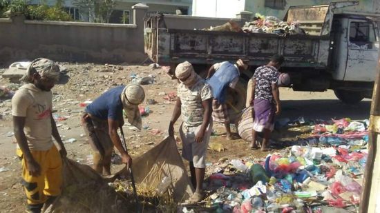"انتقالي زنجبار" ينفذ حملة نظافة في الأحياء والسواحل