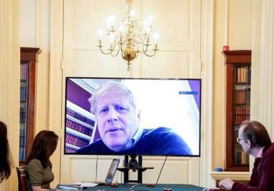 المتحدث باسم رئيس الوزراء البريطاني: جونسون في مراحل تعافيه الأولى