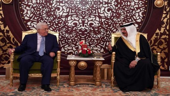 ملك البحرين يبحث هاتفيًا مع عباس القضايا الإقليمية