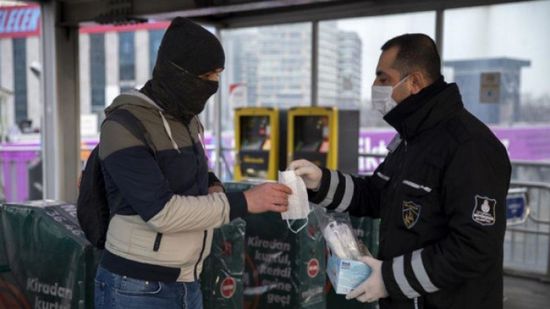 سياسي سعودي يكشف سبب تفشي كورونا في تركيا