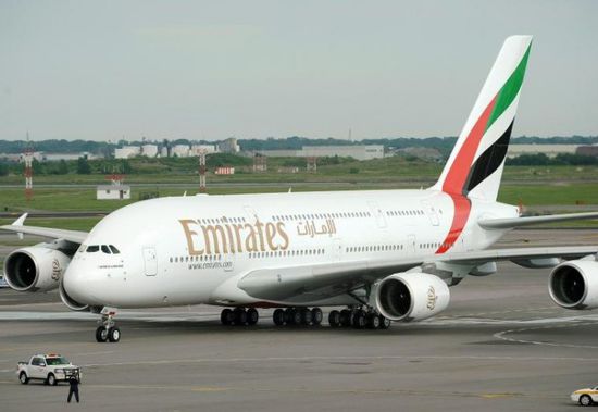 بدءًا من الغد.. طيران الإمارات يستأنف نقل المسافرين إلى بعض الوجهات