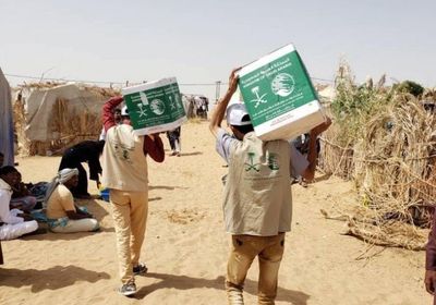 250 سلة غذائية لمتضرري السيول بالمهرة