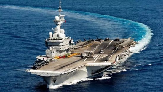  جراء تفشي كورونا بها.. فرنسا تجلي طاقم حاملة الطائرات "شارل ديجول"