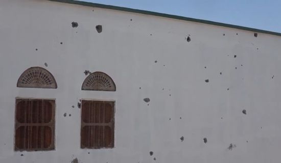 شاهد.. أثار الاعتداء الحوثي على سكان التحيتا