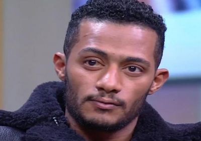 من داخل الحجر المنزلي.. محمد رمضان يستعرض مهاراته في كرة القدم