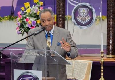  بسبب تجاهل الوباء.. وفاة الأسقف "جيرالد جلين" بأمريكا جراء كورونا