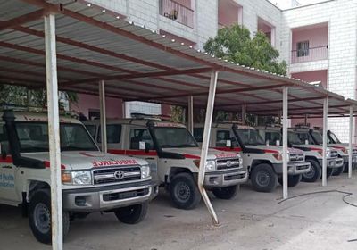 6 سيارات إسعاف من "الصحة العالمية" لمستشفيات لحج