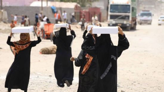 2450 كرتون تمور للأسر الأكثر احتياجا في عدن