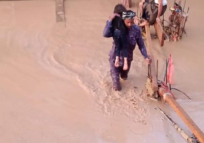 السيول تجرف 10 نازحين في مخيم السويداء بمأرب