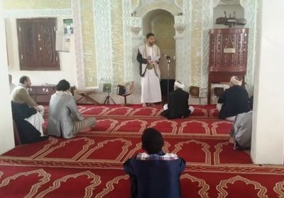 مذياع بدلا من خطباء الجمعة في مساجد الحوثيين بصنعاء
