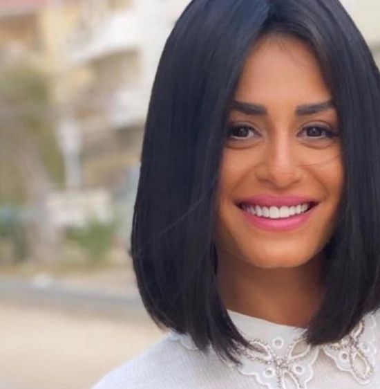 منة فضالي بسيطة في جلسة تصوير جديدة