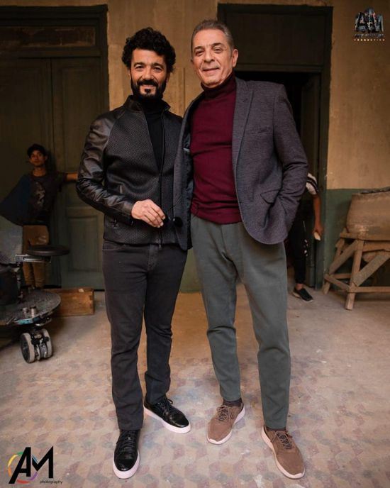 لقاء بعد غيبة 25 عامًا.. محمود حميدة ينشر صورته مع خالد النبوي