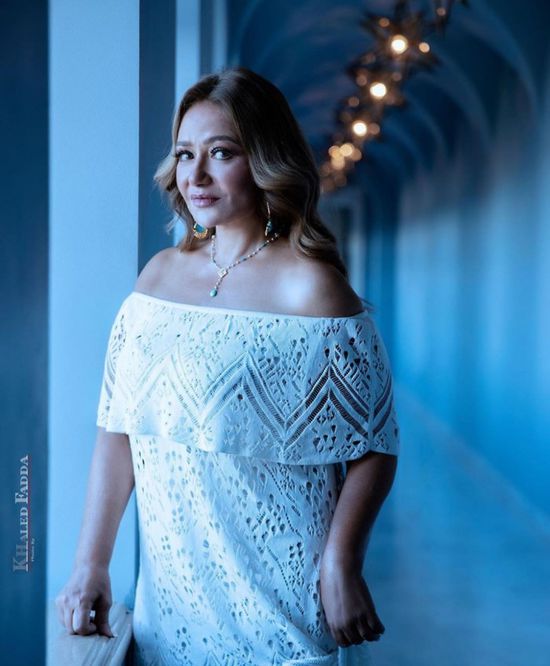 ليلى علوي أنيقة في أحدث جلسة تصوير (صور)