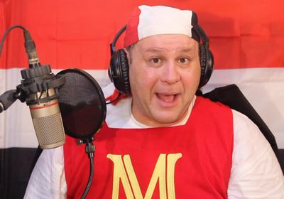 ممثل مصري يناشد الرئيس السيسي لمساعدته في العودة لمصر