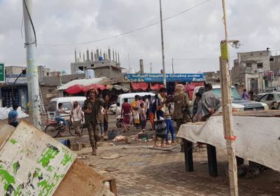 لمنع الأوبئة.. الأمن يزيل البسطات العشوائية في الممدارة