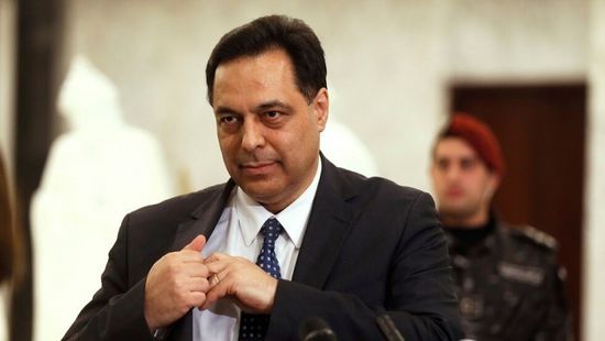 سياسي لبناني يُطالب حسان دياب بفتح ملفات الفاسدين