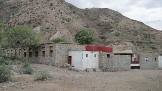 بتكليفات إخوانية.. وكيل نيابة يخصص فصلا بمدرسة لبيطري بتعز