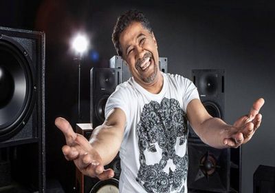 الشاب خالد :على الجميع أن يلتزم ويطبق العزل المنزلي