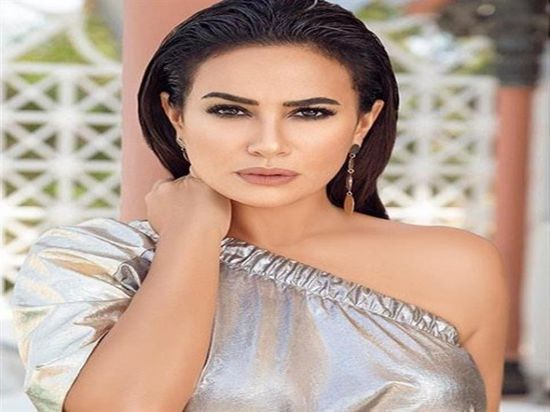 لمواجهة فيروس كورونا.. هند صبري تؤسس جمعية "مفيد"