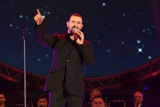 كاظم الساهر ينعي عازف الكمان بفرقته "محمد عباس"