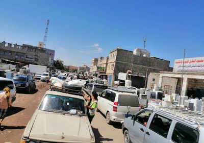 الازدحامات المرورية تخنق شوارع الحبيلين