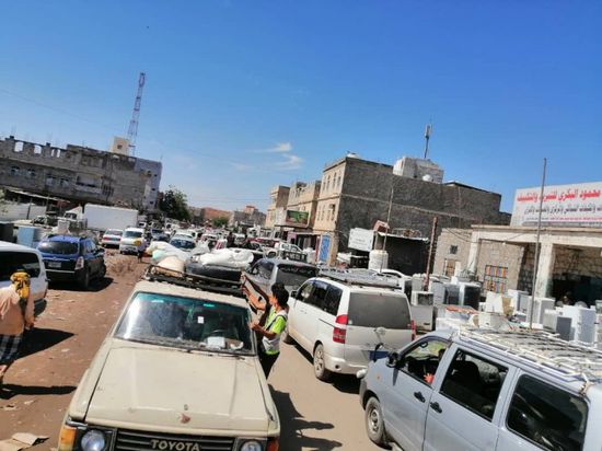 الازدحامات المرورية تخنق شوارع الحبيلين