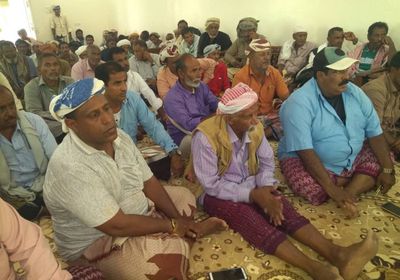 مشائخ سقطرى يرفعون عدة توصيات لإنهاء الإرهاب الإخواني