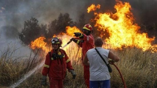 حريق هائل بأكبر متنرهات بولندا في الاحتفال العالمي بيوم الأرض