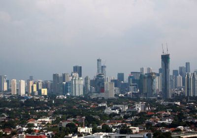 حاكم جاكرتا يمدد إجراءات العزل ويؤكد: سنصلي في المنازل في رمضان