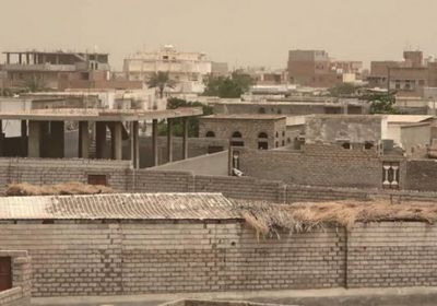 بالدوشكا.. مليشيا الحوثي تهاجم مركز التحيتا