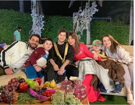 أصالة تستعد لشهر رمضان بصحبة عائلتها