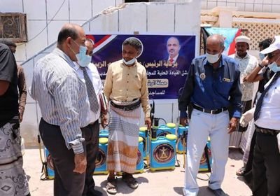 "انتقالي حضرموت" يمد مستشفى غيل باوزير بمستلزمات طبية (صور) 