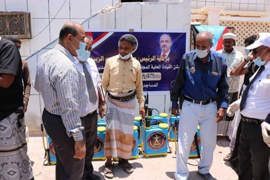 "انتقالي حضرموت" يمد مستشفى غيل باوزير بمستلزمات طبية (صور) 