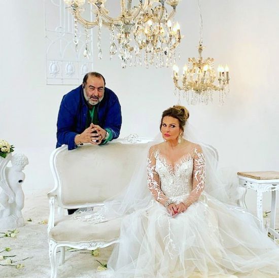 سامح عبد العزيز مع يسرا في كواليس "خيانة عهد" :مُلهمتي"