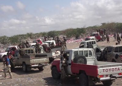 "المشتركة" تلاحق تجار السلاح في أسواق الحديدة