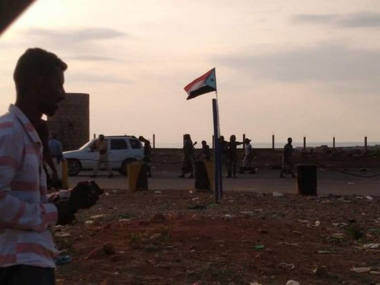 قيادة "الأول مشاة بحري" تنضم إلى القوات الجنوبية (صور)